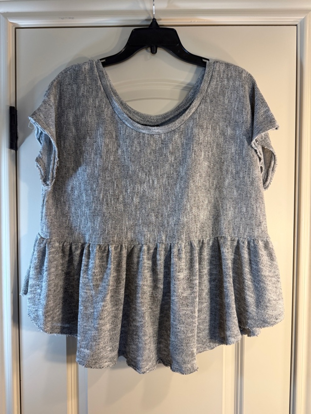 Daytrip - Gray Short-Sleeve Peplum Top - Small